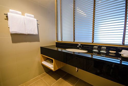 Rimkhobfa Urban Resort Бангкок Экстерьер фото